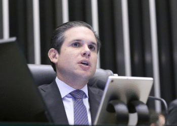 Motta celebra aprovação de isenção do IR: ‘Cumprimos nosso papel’ Motta celebra aprovação de isenção do IR: ‘Cumprimos nosso papel’