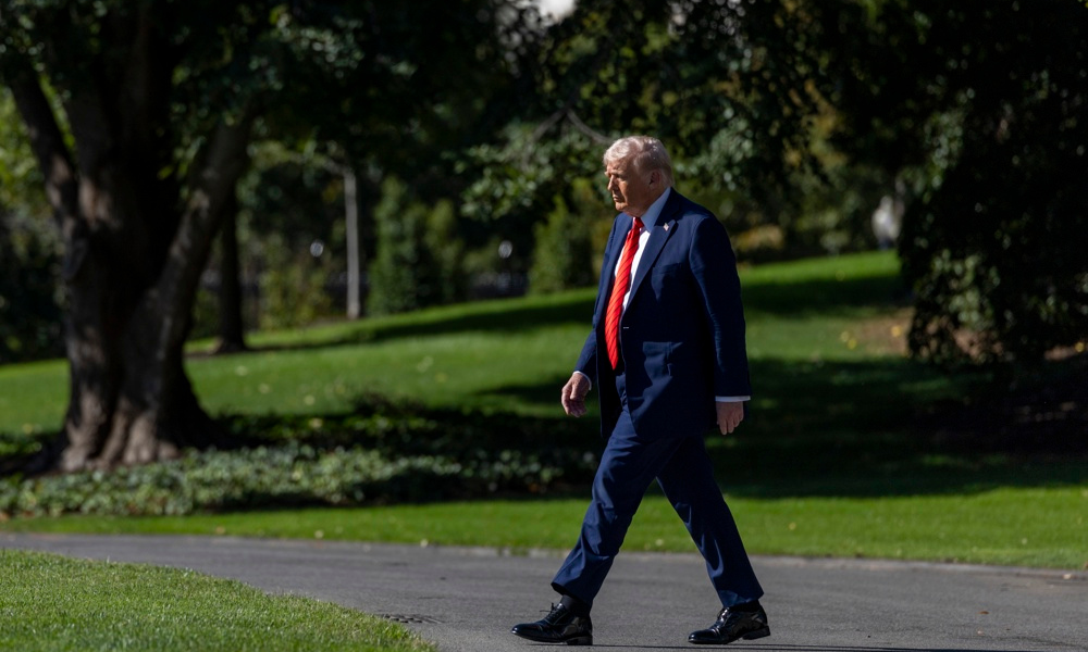 E-mails de Eptstein sugerem que Trump sabia sobre exploração sexual de menores