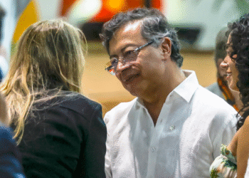 Petro ataca ausência dos EUA e chama Trump de inimigo da humanidade Petro ataca ausência dos EUA e chama Trump de inimigo da humanidade