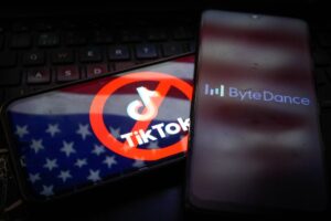 França investiga TikTok por possível incitação de menores ao suicídio