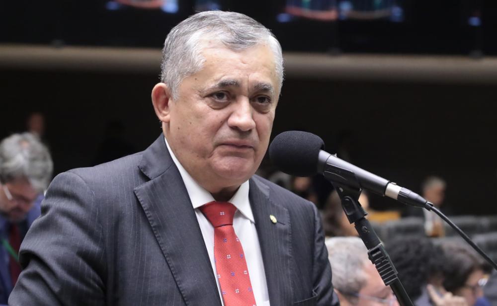 Rompimento entre Motta e Lindbergh não pode ser chamado de crise com o governo, diz Guimarães