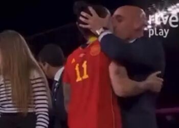 Luis Rubiales reacende caso Jenni Hermoso, reforça que beijo foi ‘consentido’ e diz que tudo foi ‘distorcido’ Luis Rubiales reacende caso Jenni Hermoso, reforça que beijo foi ‘consentido’ e diz que tudo foi ‘distorcido’