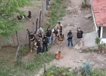 Líder do Comando Vermelho no Ceará é preso em operação policial em Pernambuco Líder do Comando Vermelho no Ceará é preso em operação policial em Pernambuco