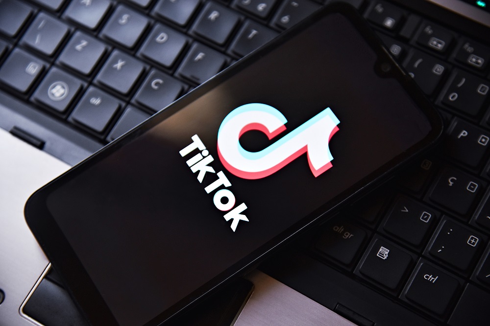 Tiktok passará a produzir podcasts em vídeo
