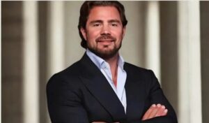 Advogados negam tentativa de fuga de dono do Banco Master