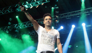 SBT troca especial de Zezé Di Camargo por episódio inédito de Chaves