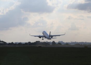 Militares gastam R$ 39 milhões com viagens internacionais Ícone de Busca