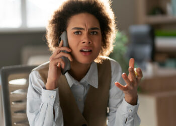 O que são as ‘ligações mudas’ e quais os riscos em atender? O que são as ‘ligações mudas’ e quais os riscos em atender?