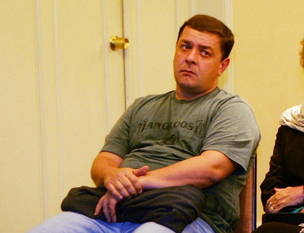 Flávio Bolsonaro aciona TCU contra filho de Lula após acusações de fraude no INSS