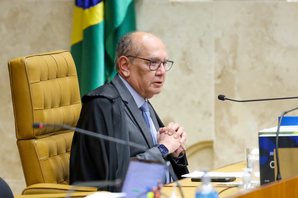 Após pressão do Congresso, Gilmar suspende decisão sobre impeachment de ministros do STF