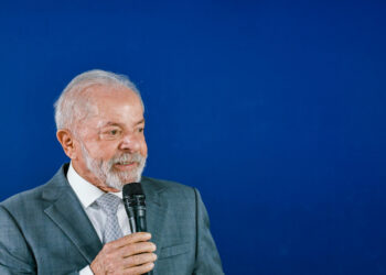 Lula cobra decisão da UE, condena aventuras militares e propõe pacto contra o crime organizado no Mercosul Lula diz que quer viver até 120 anos e promete ‘surra’ nas eleições