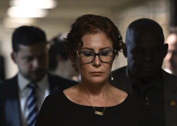 STF analisa decisão de Moraes que determina perda de mandato de Zambelli STF analisa decisão de Moraes que determina perda de mandato de Zambelli