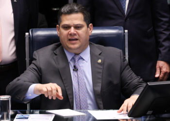 Crise entre Poderes se agrava e projeta cenário para 2026 Ícone de Busca