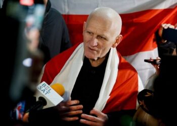 Belarus liberta Ales Bialiatski, vencedor do prêmio Nobel, após acordo com EUA Belarus liberta Ales Bialiatski, vencedor do prêmio Nobel, após acordo com EUA