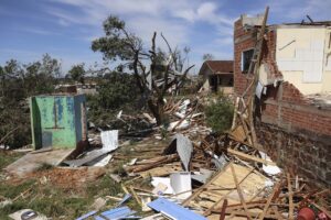 Ventos de 90 km/h e granizo: ciclone extratropical ameaça novos estados