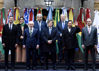 Cúpula do Mercosul reúne líderes em Foz do Iguaçu sob impasse do acordo com a UE Cúpula do Mercosul reúne líderes em Foz do Iguaçu sob impasse do acordo com a UE