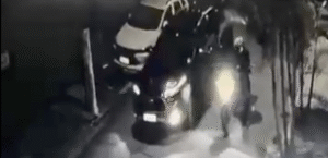 Homem morre após ser baleado dentro de carro no Capão Redondo