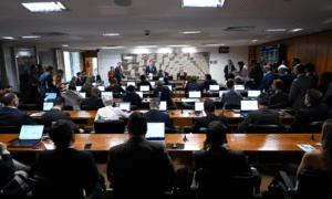 CAE do Senado aprova projeto que amplia impostos sobre bets e fintechs