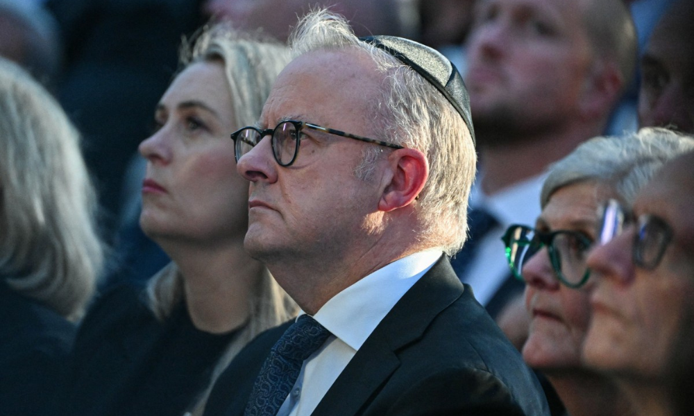 Premiê da Austrália é vaiado durante homenagem às vítimas de terrorismo em Sydney