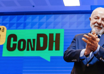 Lula exalta economia e afirma que taxação dos ricos compensará isenção do IR Lula exalta economia e afirma que taxação dos ricos compensará isenção do IR