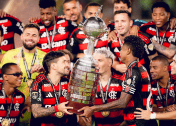 Conmebol divulga datas e horários do jogo da Recopa 2026 entre Flamengo e Lanús Flamengo celebra tetra da Libertadores com desfile em trio elétrico no Centro do Rio