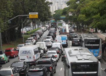 São Paulo suspende rodízio de veículos a partir de 22 de dezembro; confira o calendário São Paulo suspende rodízio de veículos a partir de 22 de dezembro; confira o calendário