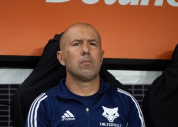 Cruzeiro fica sem técnico e deve ir atrás de Tite Cruzeiro fica sem técnico e deve ir atrás de Tite