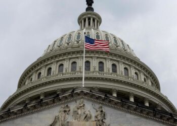 Senado dos EUA rejeita extensão de subsídios do Obamacare e milhões podem enfrentar aumentos nos planos de saúde Senado dos EUA rejeita extensão de subsídios do Obamacare e milhões podem enfrentar aumentos nos planos de saúde