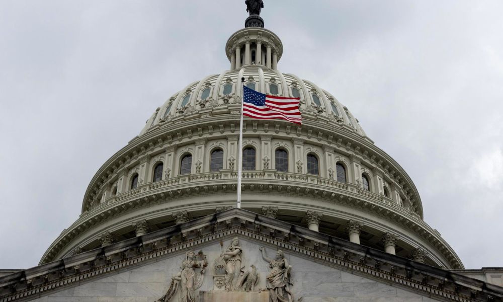 Senado dos EUA rejeita extensão de subsídios do Obamacare e milhões podem enfrentar aumentos nos planos de saúde