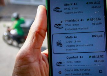 Câmara de SP aprova em 2º turno projeto que regulamenta mototáxi Prefeitura de SP: Justiça nega pedido para suspender decisão que derrubou proibição de mototáxi