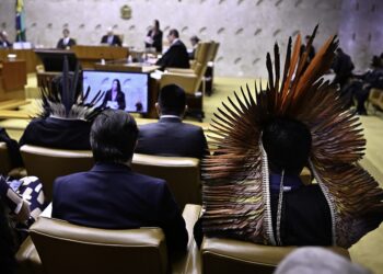STF derruba marco temporal, mas disputa sobre terras indígenas segue no Congresso STF derruba marco temporal, mas disputa sobre terras indígenas segue no Congresso