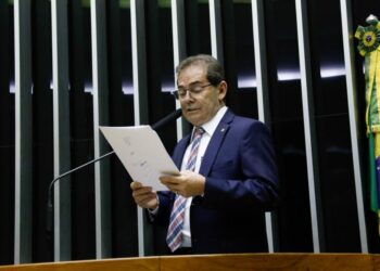 ‘Sonho de verão’, diz relator sobre anistia de Bolsonaro ‘Sonho de verão’, diz relator sobre anistia de Bolsonaro