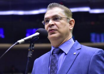 ‘Quando o Legislativo aceita a tutela, perde autoridade’, diz líder o PL sobre cassações