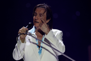 Roberto Carlos sofre acidente em gravação do especial de fim de ano da Globo