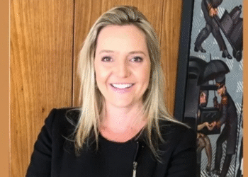 PF faz buscas contra assessora de Arthur Lira na Câmara para apurar desvios de emendas PF faz buscas contra assessora de Arthur Lira na Câmara para apurar desvios de emendas