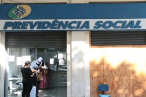 Polícia Legislativa faz operação de madrugada para condução de ex-coordenador do INSS