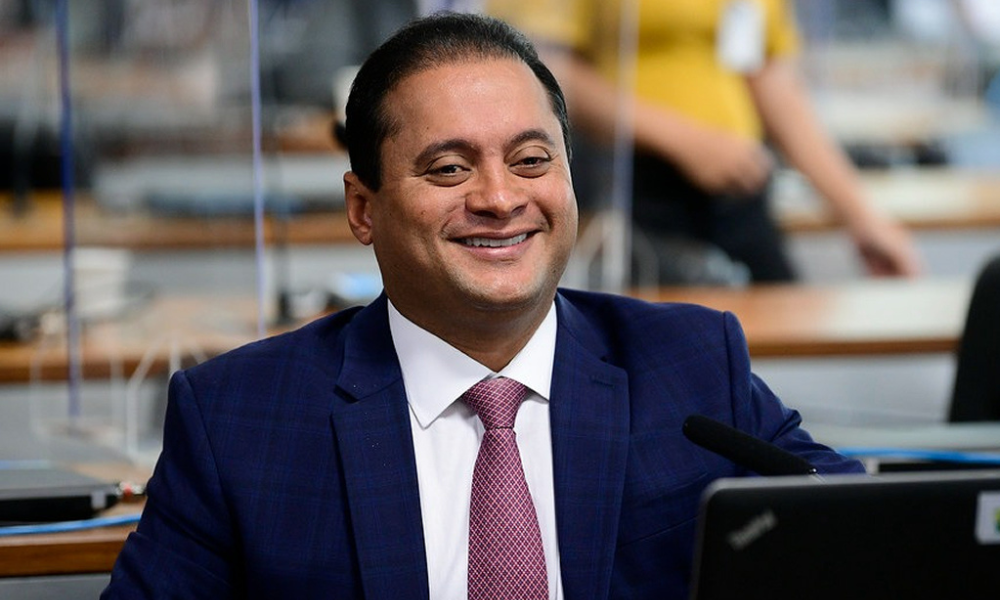 PF mira senador Weverton Rocha e prende secretário da Previdência em operação contra fraudes no INSS